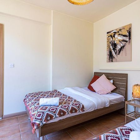 Celine'S 2 Bedrooms Apartment In Larnaca Center 外观 照片
