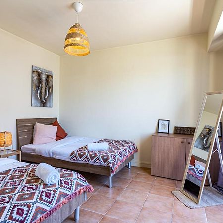 Celine'S 2 Bedrooms Apartment In Larnaca Center 外观 照片