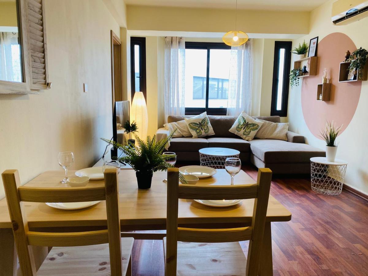 Celine'S 2 Bedrooms Apartment In Larnaca Center 外观 照片