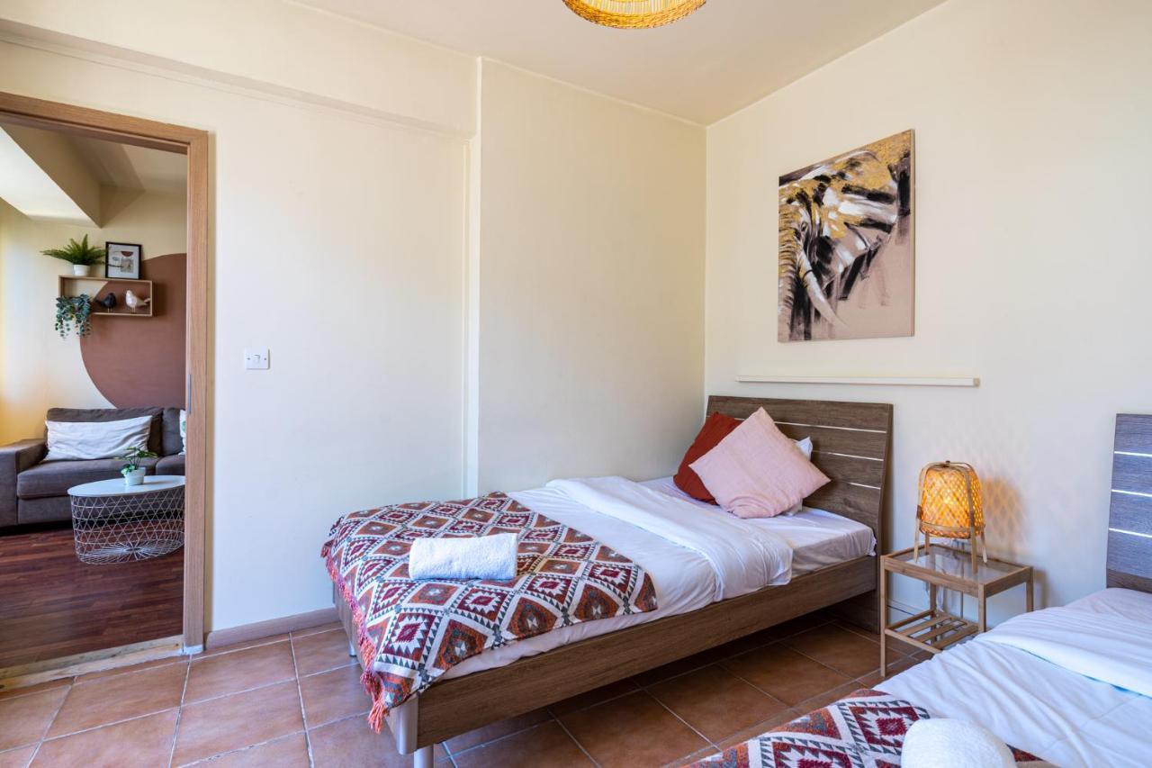 Celine'S 2 Bedrooms Apartment In Larnaca Center 外观 照片