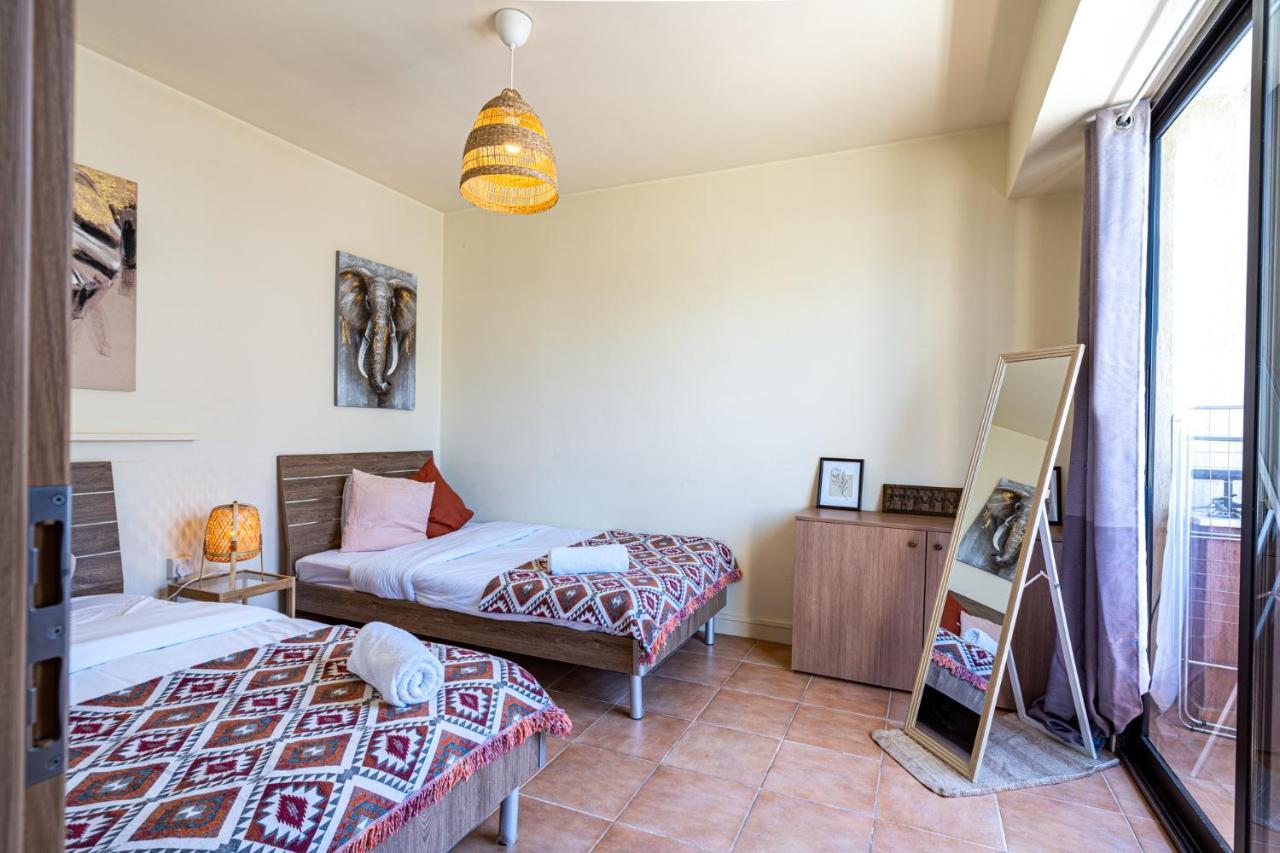 Celine'S 2 Bedrooms Apartment In Larnaca Center 外观 照片