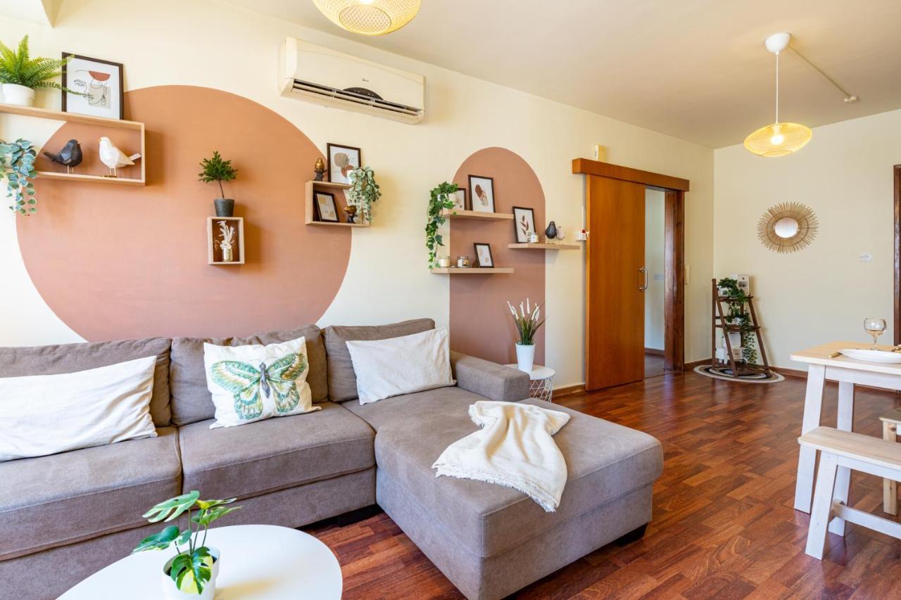 Celine'S 2 Bedrooms Apartment In Larnaca Center 外观 照片