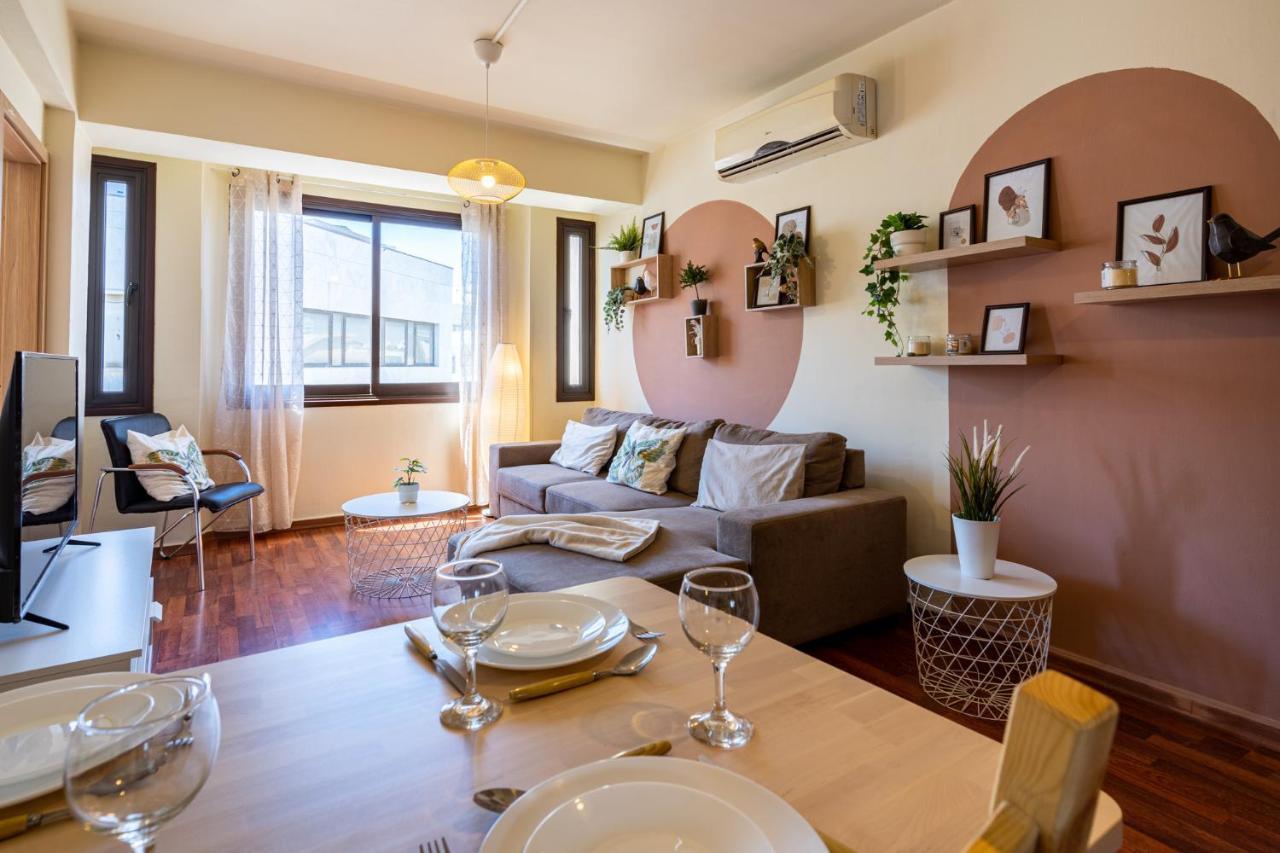 Celine'S 2 Bedrooms Apartment In Larnaca Center 外观 照片