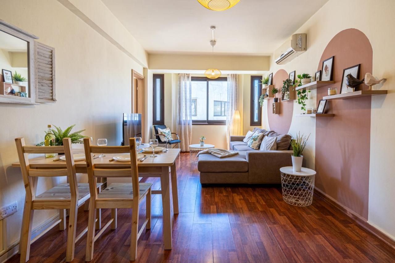 Celine'S 2 Bedrooms Apartment In Larnaca Center 外观 照片