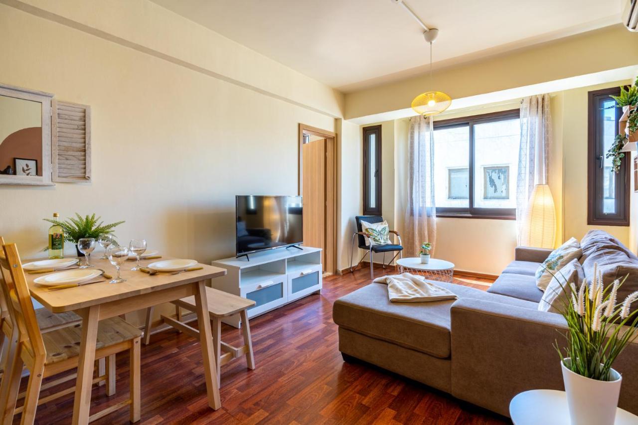 Celine'S 2 Bedrooms Apartment In Larnaca Center 外观 照片